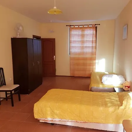 Amadeus 1 Beach Apartman *